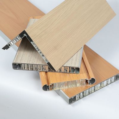 Los paneles de bocadillo de madera de la base de panal de la decoración de Hpl del grano de aluminio