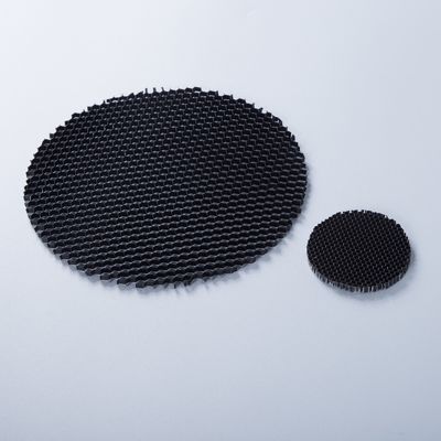 Louver de nido de abeja de aluminio negro antirreflejo, ligero y duradero, material 3003 para un rendimiento óptimo