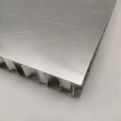 Tablero de aluminio del panal EN45545 para las piezas del tránsito del carril