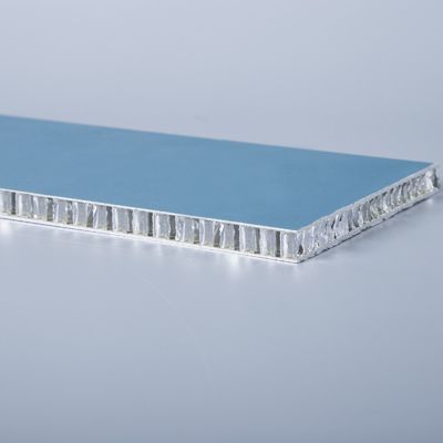 Los paneles de aluminio del panal del techo 4x8, PE cubrieron los paneles de techo del panal