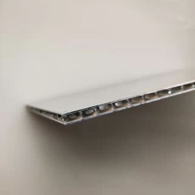 El panel de aluminio ultra fino 500x500m m del panal para el tablón