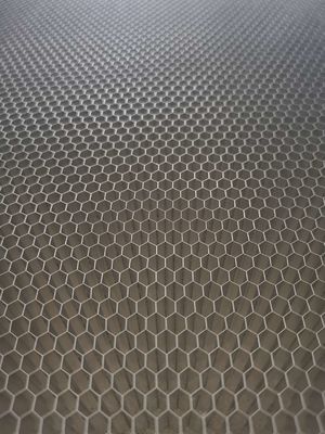 Materiales de aluminio ligeros de la base de panal con la superficie lisa