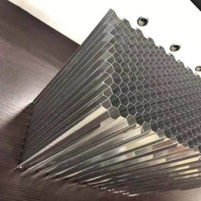 Materiales de honeycomb de aluminio de alta resistencia a la compresión de 10MPa para el ensayo de prevención de colisiones de automóviles