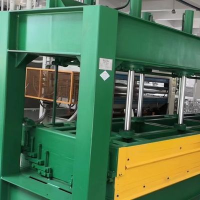 Máquina de prensado caliente de panel de panal de aluminio con temperatura de aceite personalizable para la venta
