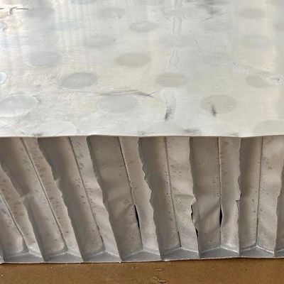 Panel de panal de miel con soldadura para el disco flotante de aceite Panel de panal de miel de aluminio para la venta
