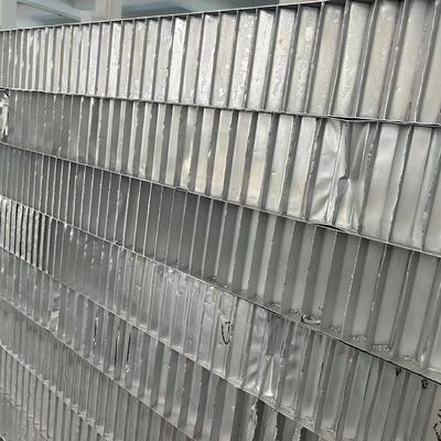 Panel de panal de abejas de aluminio soldado para el tránsito ferroviario