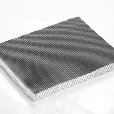Filtro de aire con orificio inclinado 5052 núcleo de panal de aluminio
