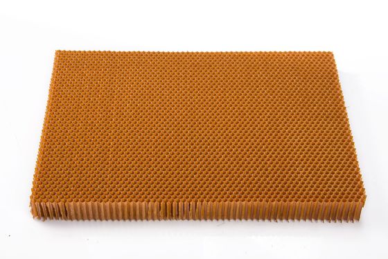 Aislamiento acústico Aramid Honeycomb Core 1200x1200mm Para el transporte ferroviario