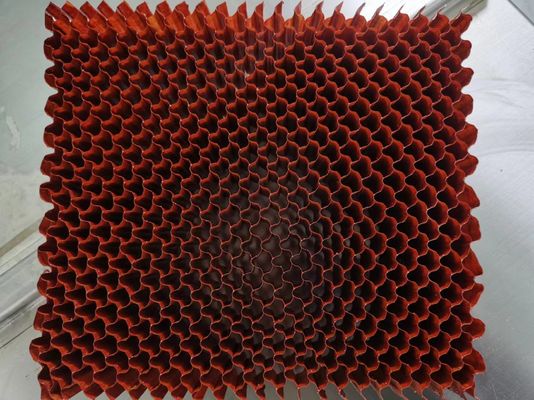 Núcleo de panal de miel de aramida flexible con forma de flor de ciruela para uso en la aviación