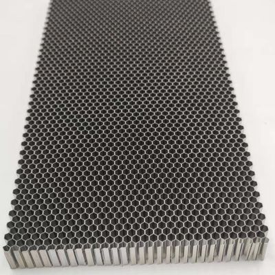 304 316L de acero inoxidable núcleo de panal de miel ventanas de panal de miel para protección EMI