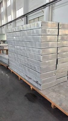 El panel de panal de abejorro de aluminio soldado utilizado en el techo flotante interno