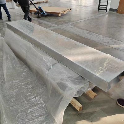 El panel de panal de abejorro de aluminio soldado utilizado en el techo flotante interno