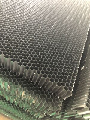 Absorción de energía de vibración Núcleo de panal de aluminio es ampliamente utilizado en trenes de alta velocidad