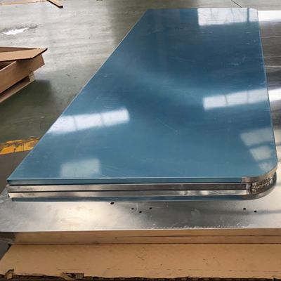 Panel de sandwich de panal de miel de aluminio con revestimiento de PVDF personalizable para el automóvil de carpa superior